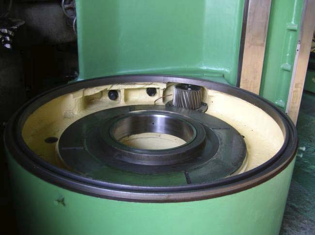 Стол токарно-карусельного верстата 1512 Стол токарно-карусельного верстата 1512